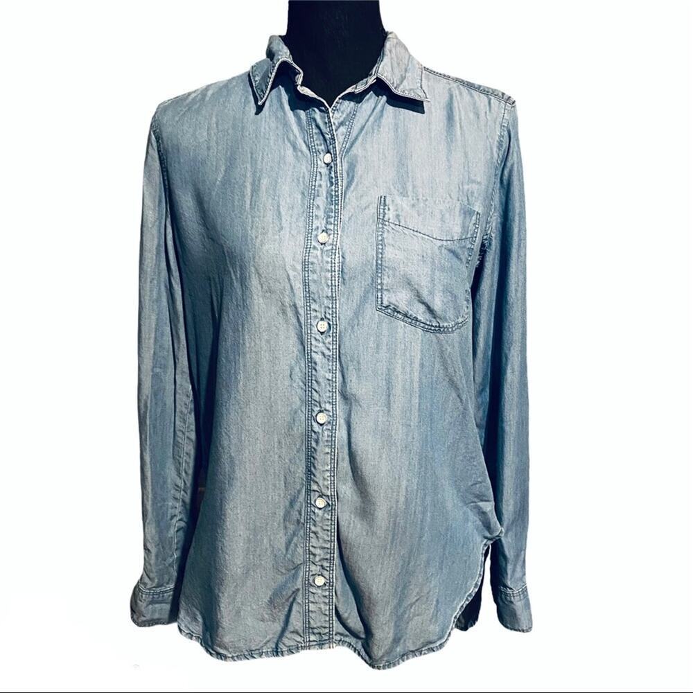 Athleta Chambray Denim Hi-Low Button Front Top Women's XS